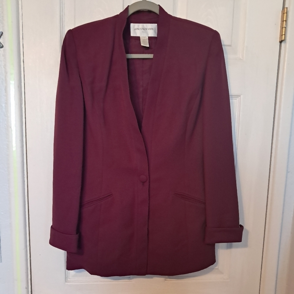 Jones New York 2 PC. Suit.